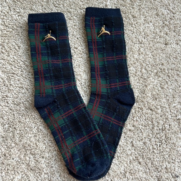Jordan Plaid Holiday Socks Navy Green Red Jumpman Logo Cushioned Crew Men’s 9-11 - Picture 1 of 3